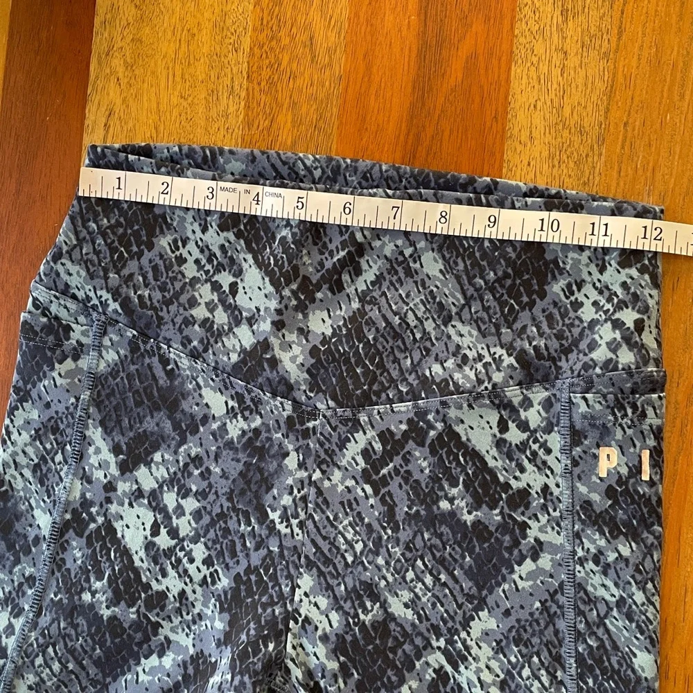PINK Victoria's Secret Ultimate Blue Snake Print High Waisted Leggings